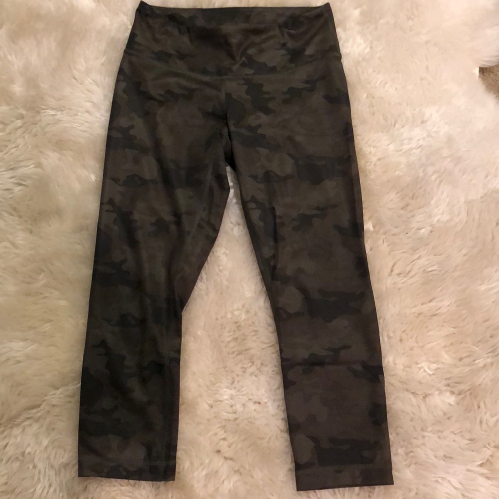Lululemon camo crops